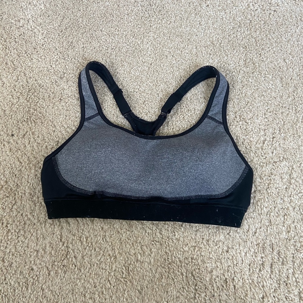 sports bra